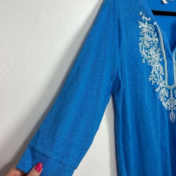 Chico’s Blue Linen 3/4 Sleeves White Embroidery Blouse Top Size L - Picture 2 of 7